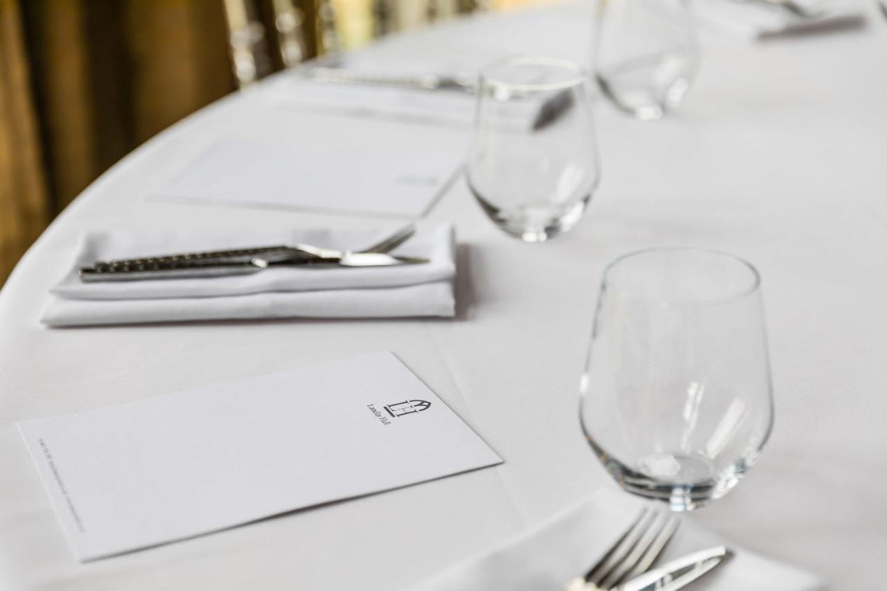 Lanelay Hall Hotel & Spa Hensol Zewnętrze zdjęcie A table at the restaurant