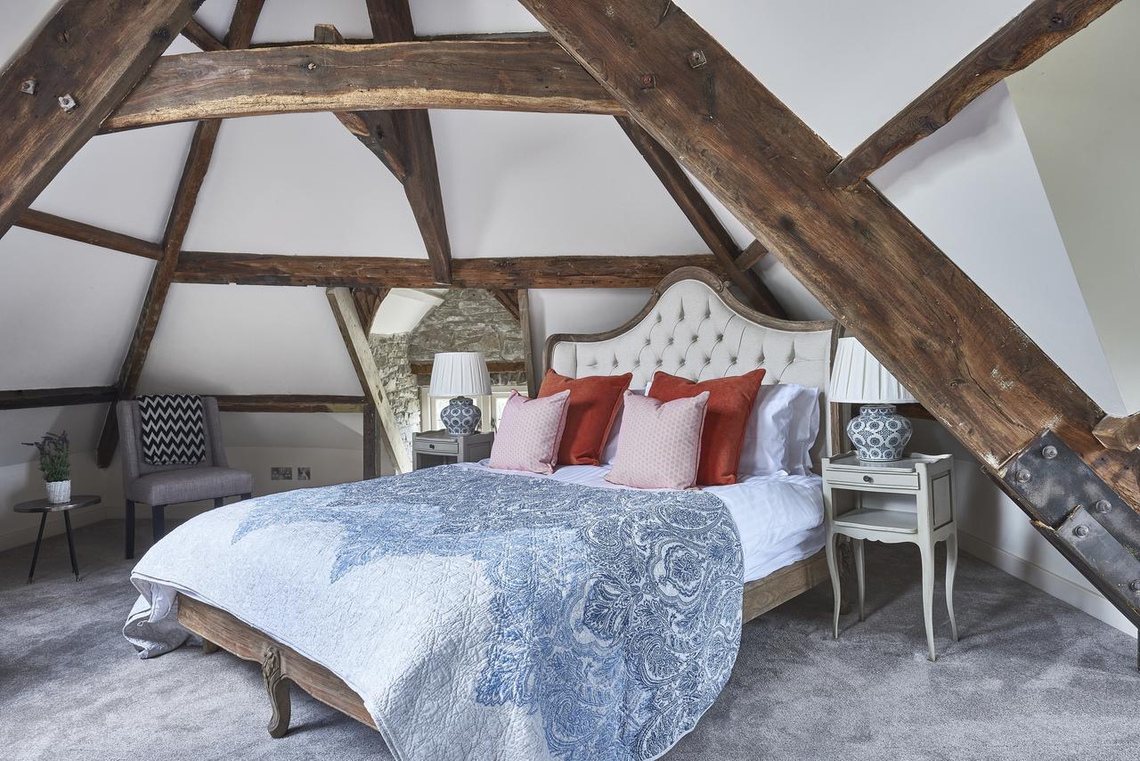 Lanelay Hall Hotel & Spa Hensol Zewnętrze zdjęcie The bedroom at The Old Mill